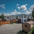 Баня и чан на территории