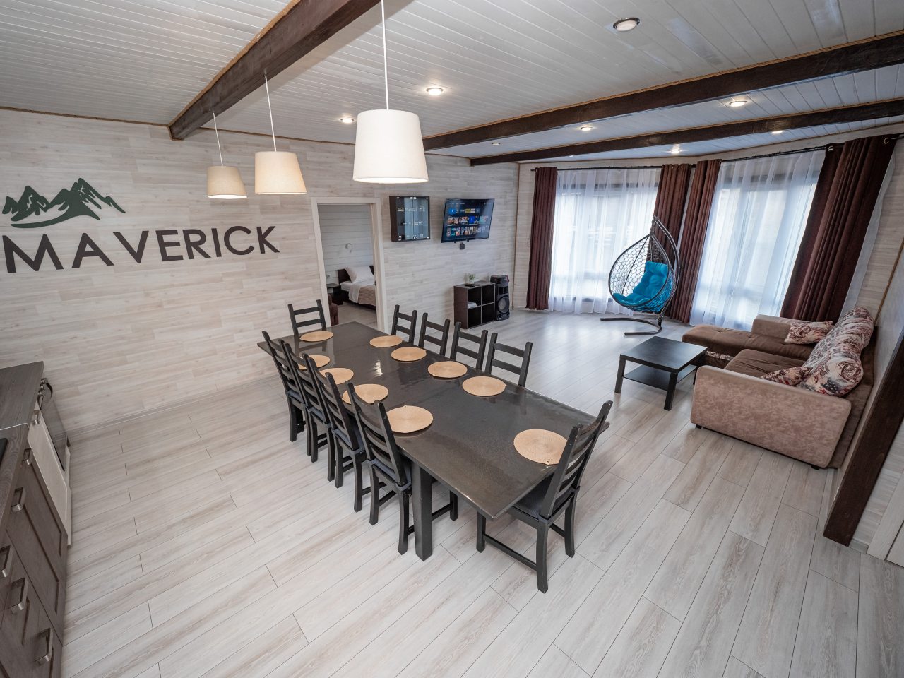 Гостиная на 1 этаже