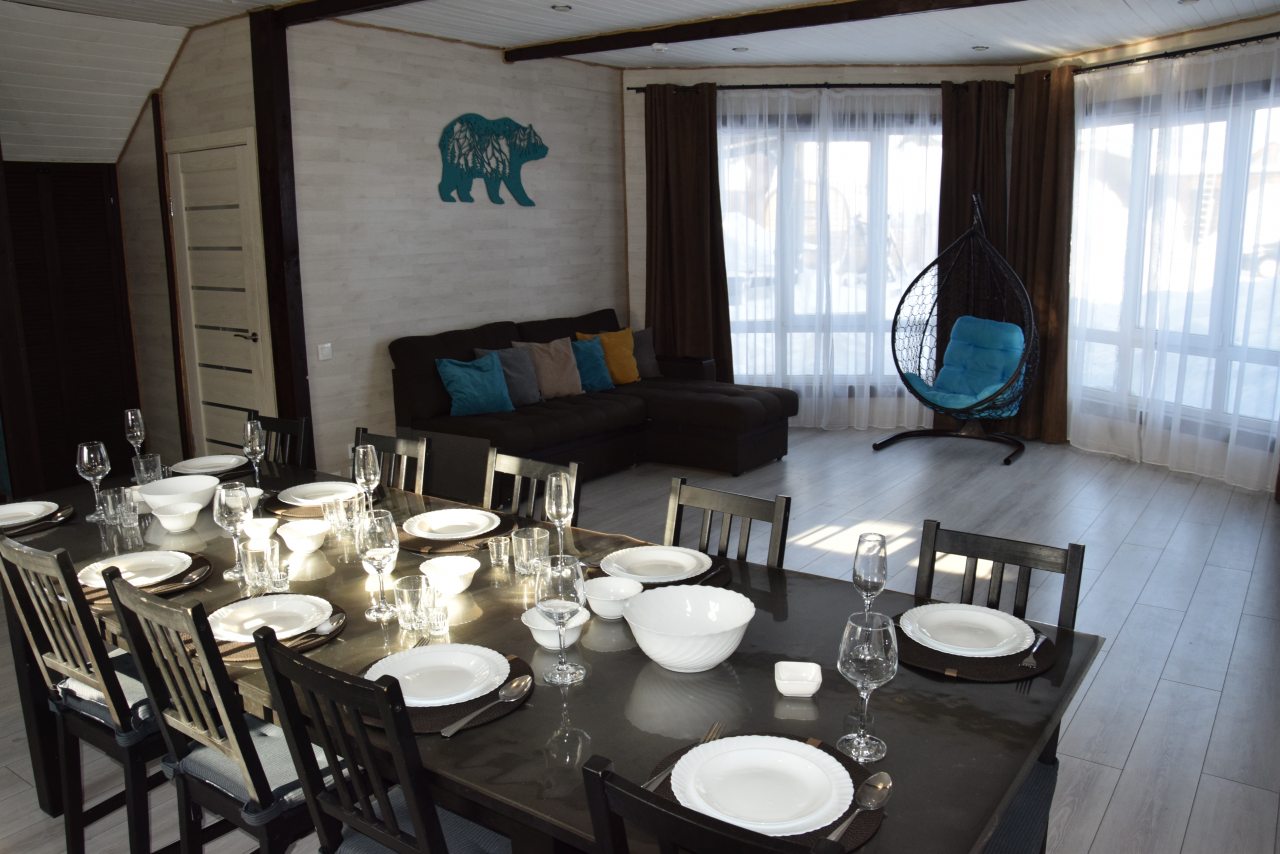 Четырнадцатиместный (Маверик Дом 2 в Шерегеше с баней и чаном), Гостевой дом Маверик