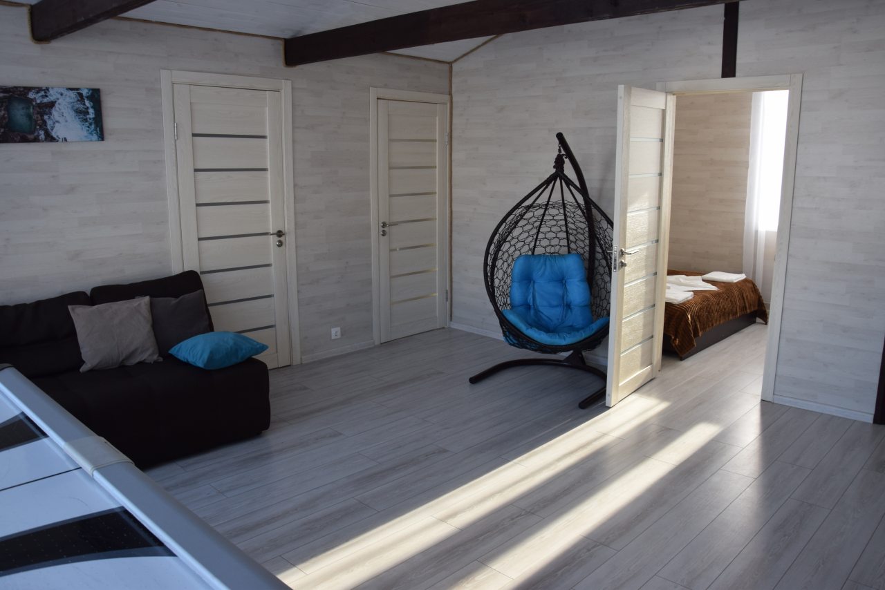 Четырнадцатиместный (Маверик Дом 2 в Шерегеше с баней и чаном), Гостевой дом Маверик