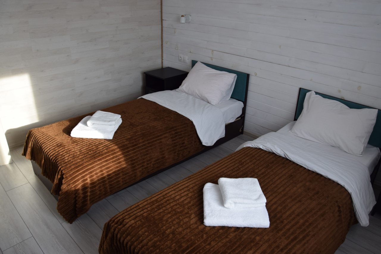 Четырнадцатиместный (Маверик Дом 2 в Шерегеше с баней и чаном), Гостевой дом Маверик