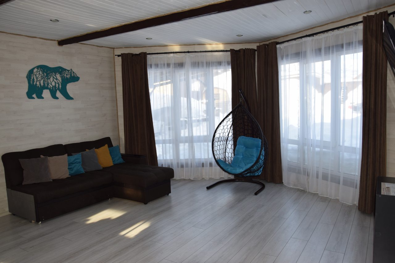 Четырнадцатиместный (Маверик Дом 2 в Шерегеше с баней и чаном), Гостевой дом Маверик