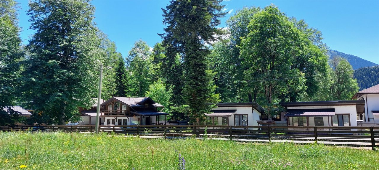 Шале (Семейное шале с видом на горы №4), База отдыха Chalet. Voyage