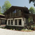 Шале (С видом на горы № 2), База отдыха Chalet-voyage