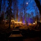 Дом (Розового кролика с банным чаном), Кемпинг Black Village