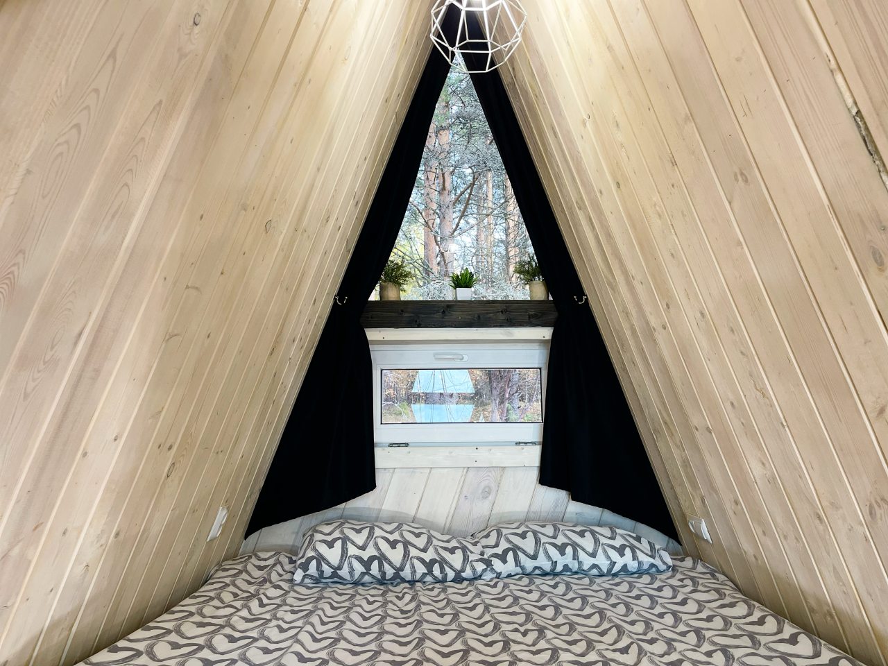 Дом (А-Фрейм Черное-белое), База отдыха ALDI-Karelia