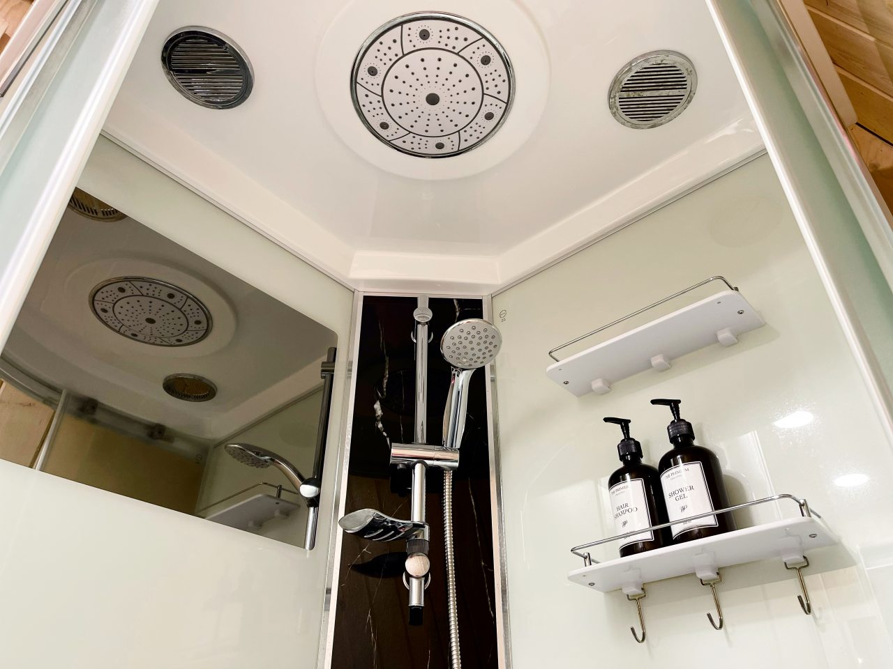 Дом (А-Фрейм Черное-белое), База отдыха ALDI-Karelia