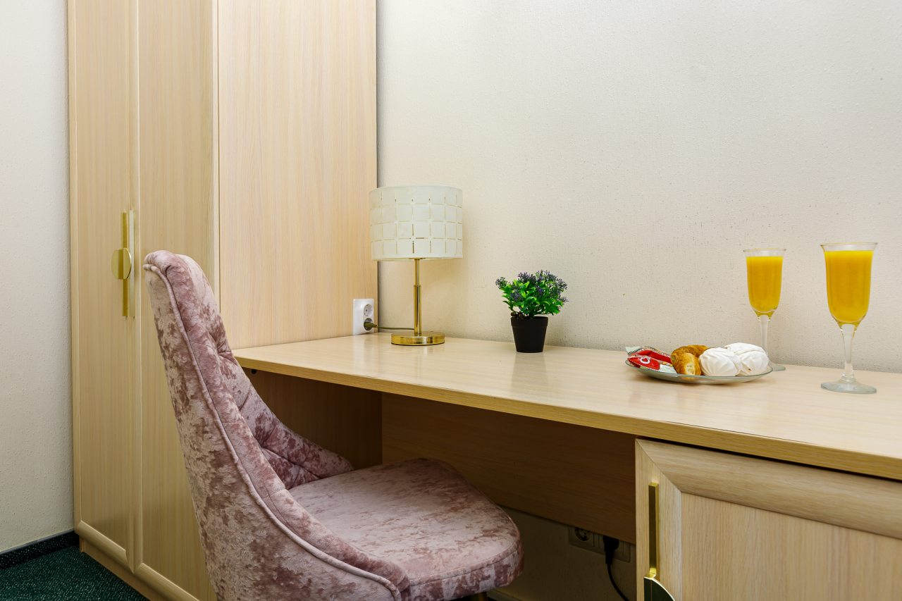 Окна в тихий двор, парковка под вашим окном