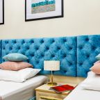 Можно на 6 человек, парковка, удобства в номере