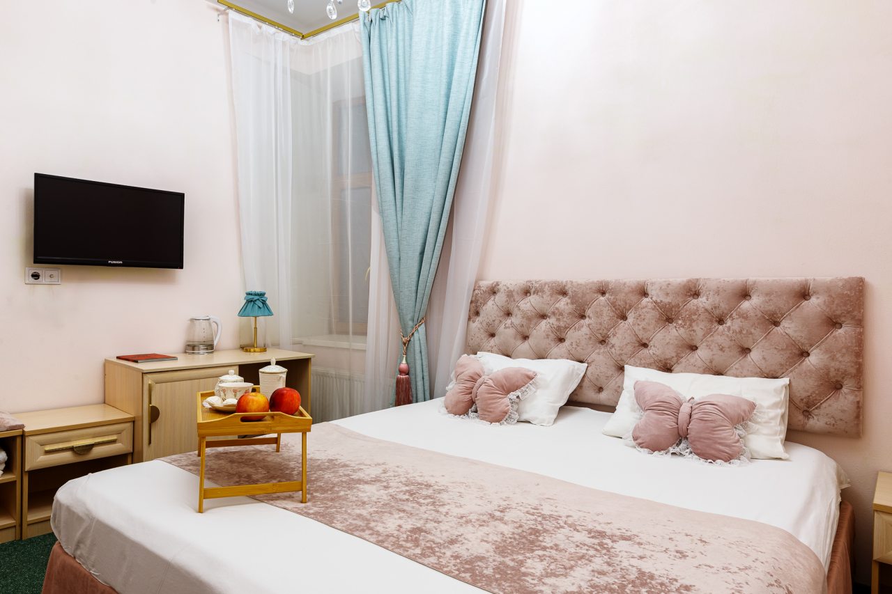 Кровать 190ш, парковка во дворе, вай фай, удобства в номере