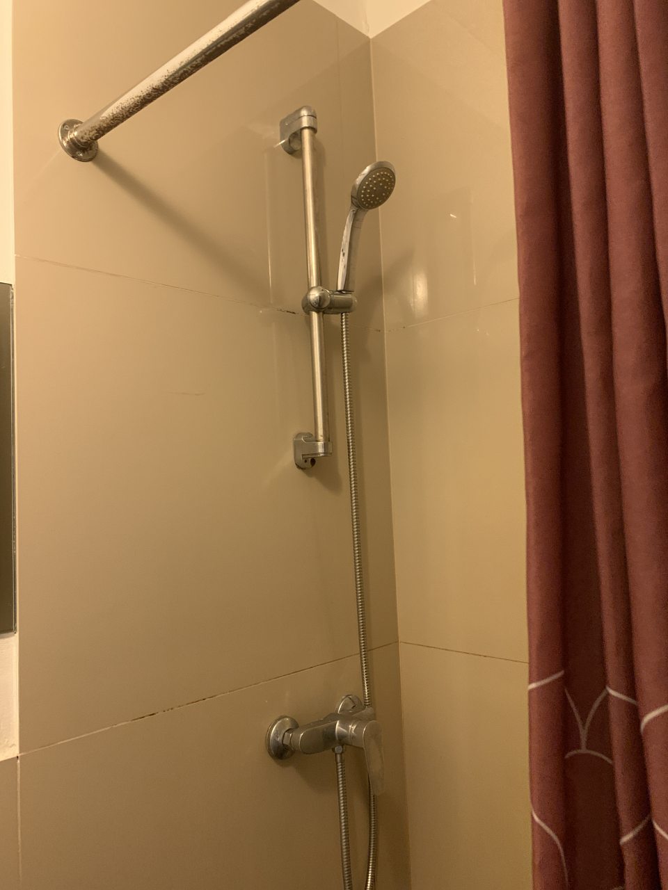 Парковка , вай фай, удобства в номере