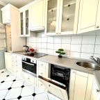 Апартаменты (Двухкомнатная квартира на Литовском валу), Апартаменты На Литовском валу