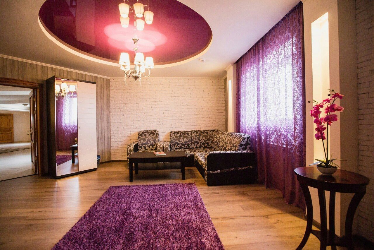 Двухместный (Люкс «В фиолетовом цвете») парк-отеля Empair, Павлодар