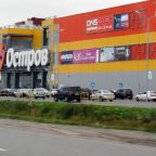 Через дорогу ТЦ «Остров»