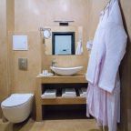 Полноценные 2 ванные комнаты