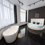 Люкс (Панорама Черная жемчужина), Отель Кристалл