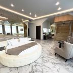 Люкс (Зеркальный), Отель Кристалл