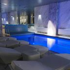 Крытый плавательный бассейн, Отель Кристалл