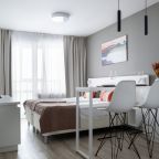 Апартаменты (МyНomеYourНоmе на Caловa 61), Апартаменты Myhome Yourhome на Салова 61