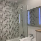 Апартаменты (МyНomеYourНоme нa Сaловa 61), Апартаменты Myhome Yourhome на Салова 61