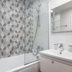 Апартаменты (Myhome Yourhome на Салова 61), Апартаменты Myhome Yourhome на Салова 61