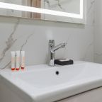 Квартира (Евродвушка с видом во двор), Дизайнерские апартаменты у реки