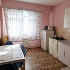 Семейный (Спальня+ кухня Стандарт), Апартаменты Golden Holiday
