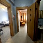 Пятиместный (Спальня + кухня-гостиная 1 этаж), Апартаменты Golden Holiday