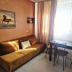 Пятиместный (Спальня + кухня-гостиная 1 этаж), Апартаменты Golden Holiday