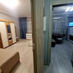 Апартаменты (Спальня+ кухня-гостиная  - 2 этаж), Апартаменты Golden Holiday