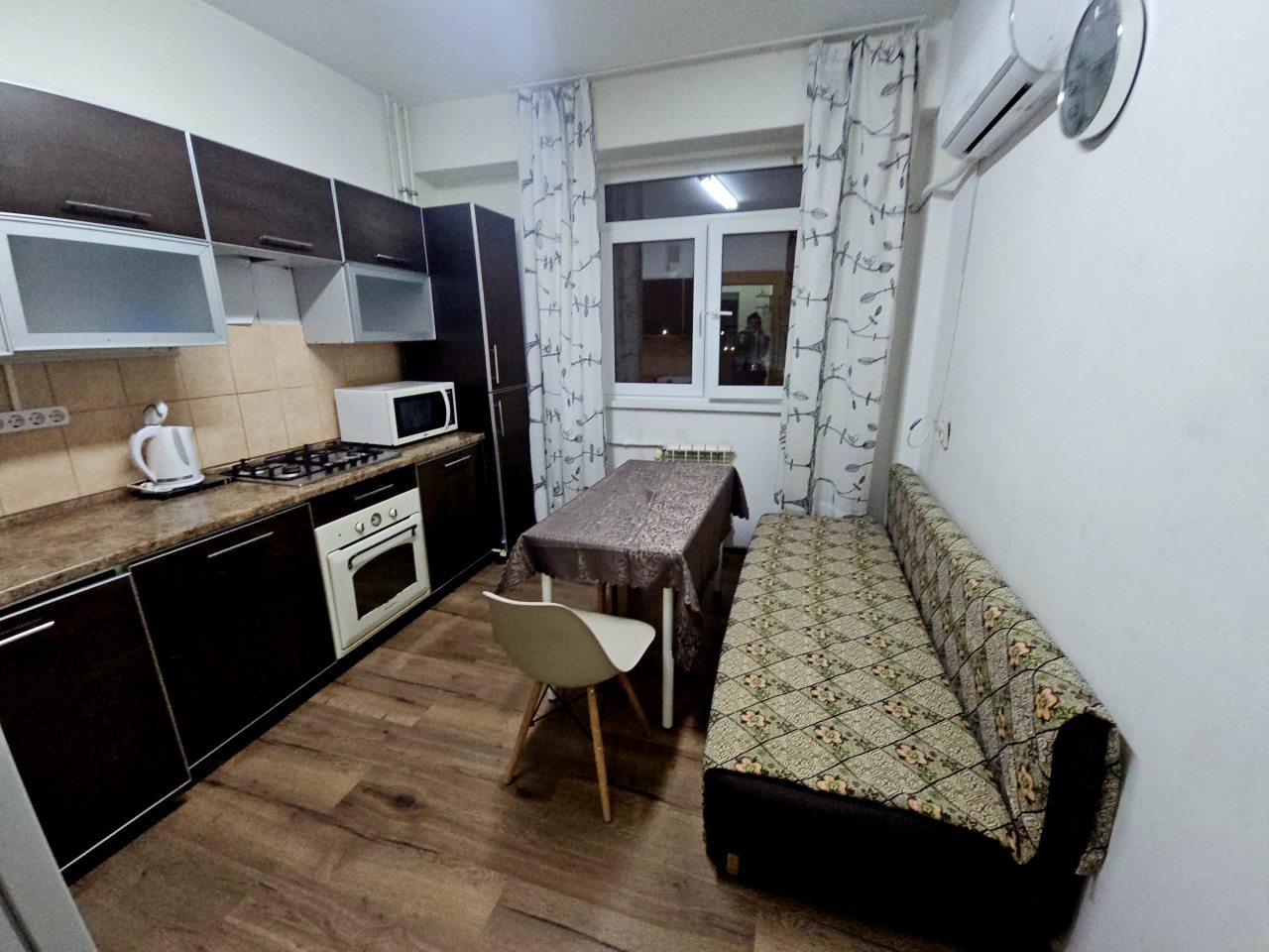 Апартаменты (Спальня + кухня-гостиная - 4 этаж), Апартаменты Golden Holiday