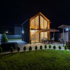 Дом (Барнхаус), Отель Горное Озеро