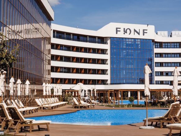 Отель FЮNF Luxury Resort & SPA Anapa Miracleon 5*