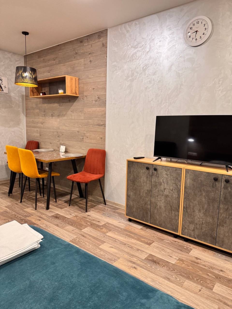 Квартира (Дизайнерская студия в элитном ЖК 