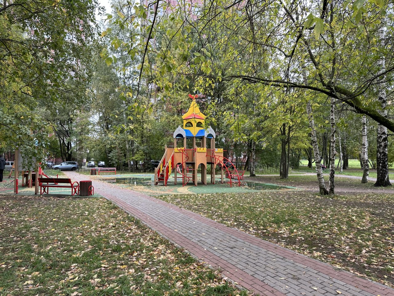 Детская площадка, Апартаменты У Вредена на Байкова