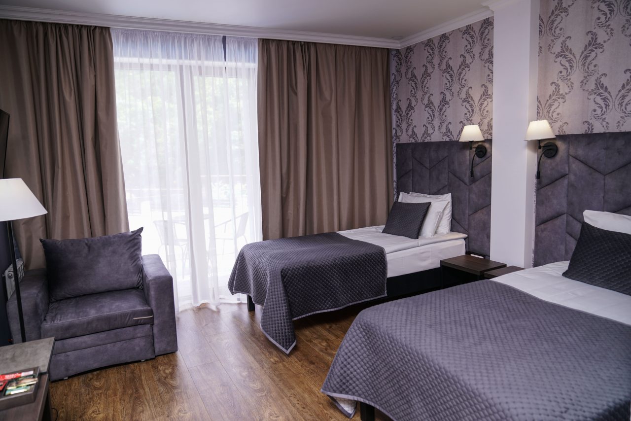 Двухместный (Комфорт с двумя односпальными кроватями) мини-отеля Villa Natali, Абрау-Дюрсо