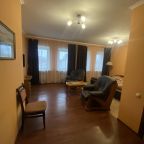 Люкс, Гостиница Золотая гора