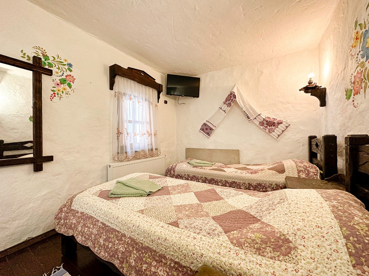 Двухместный (Однокомнатный домик СТАНДАРТ с одной двухспальной кроватью) гостиницы Гостевой двор Диканька, Тамань
