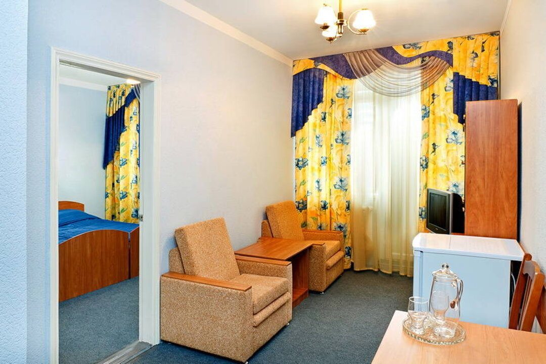 Номер (Полулюкс 2-х комнатный) гостиницы Созвездие Тельца, Воронеж