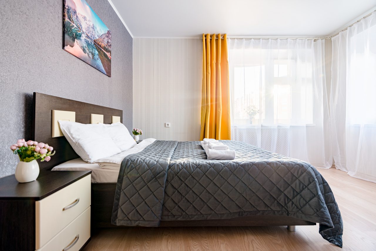 Двуспальная кровать