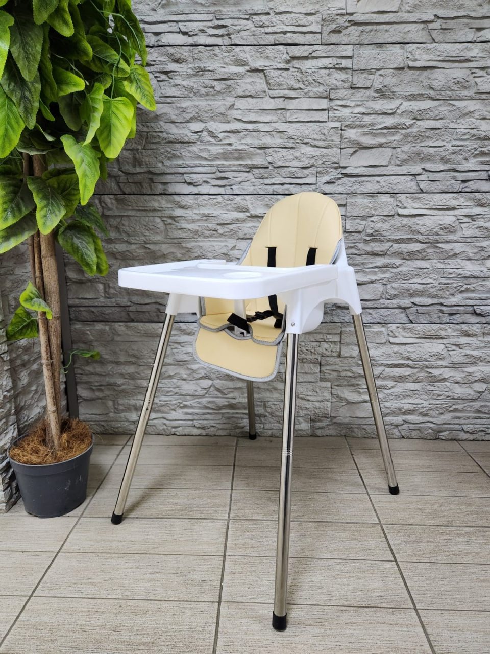 Стульчик для кормления - предоставляется по запросу