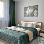 Двуспальная кровать в спальне