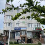 Своя ухоженная территория, Отель Гармония