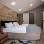 Люкс (Апартаменты 3-х комнатный с балконом), Гостевой дом 4Rest