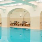 Бассейн, Отель RODINA Grand Hotel & SPA Irkutsk