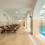 Бассейн, Отель RODINA Grand Hotel & SPA Irkutsk