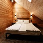 Трехместный (Стандарт улучшенный), База отдыха Forest Cottage