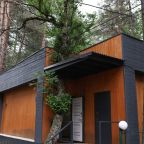 Коттедж (Фэмили), База отдыха Forest Cottage