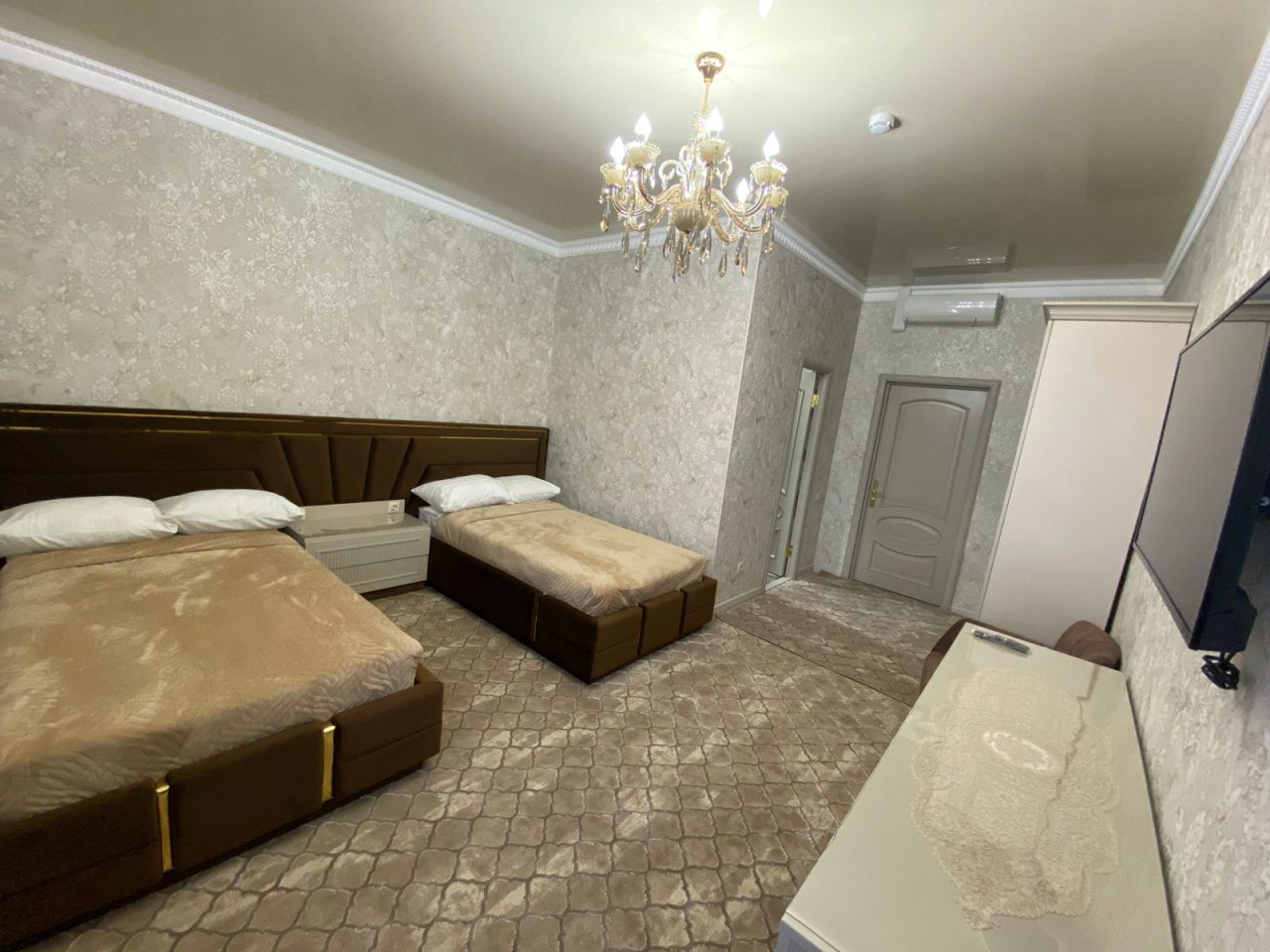 Двухместный (Двухместный Стандартный номер с 2 односпальными кроватями) отеля Акрополь, Пятигорск