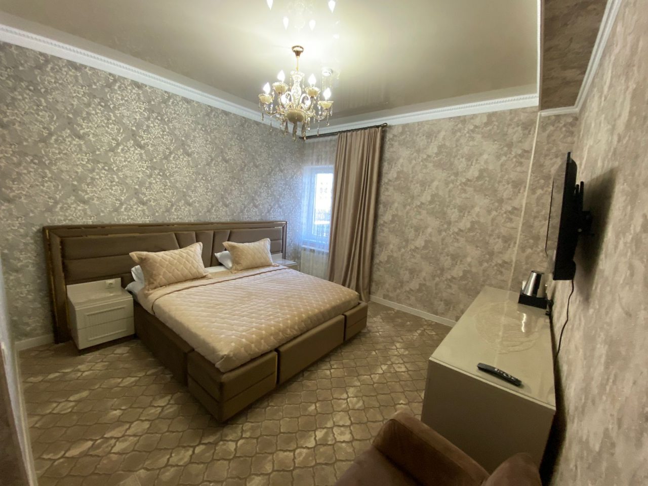 Полулюкс (Двухместный полулюкс с 2 спальной кроватью) отеля Акрополь, Пятигорск
